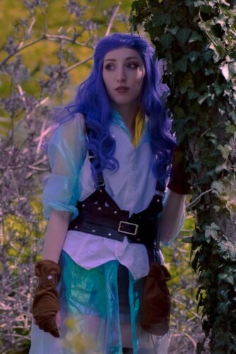 A Fangirling Cosplayer